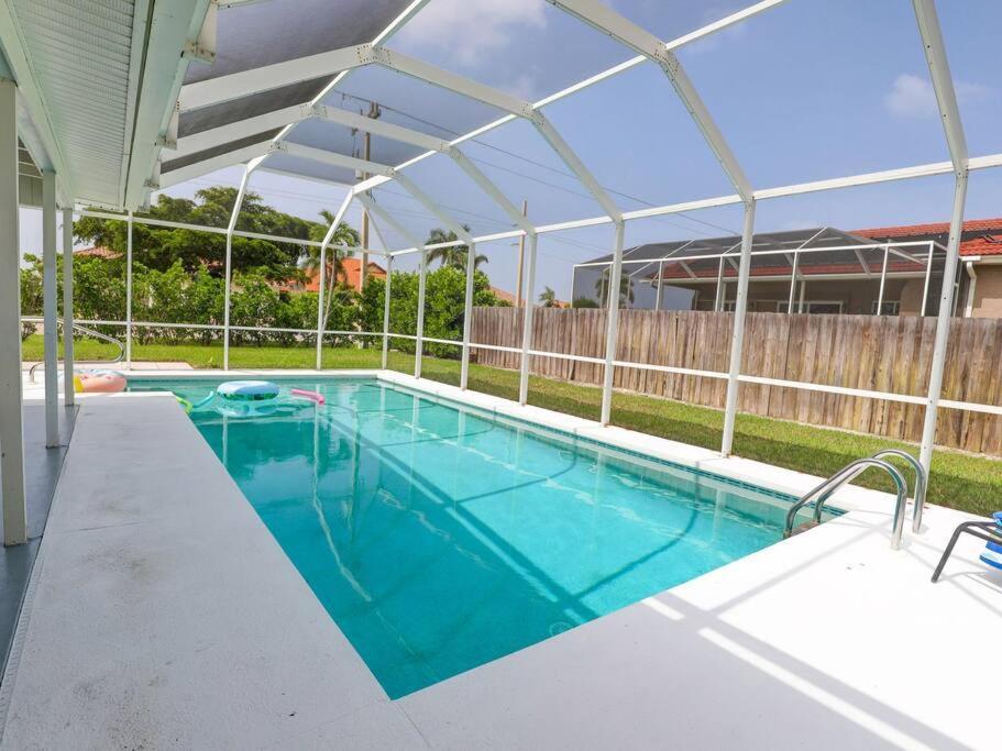 ליבוניה Elevated 1152 - Serene Family Friendly 4 Bed Pool Home מראה חיצוני תמונה